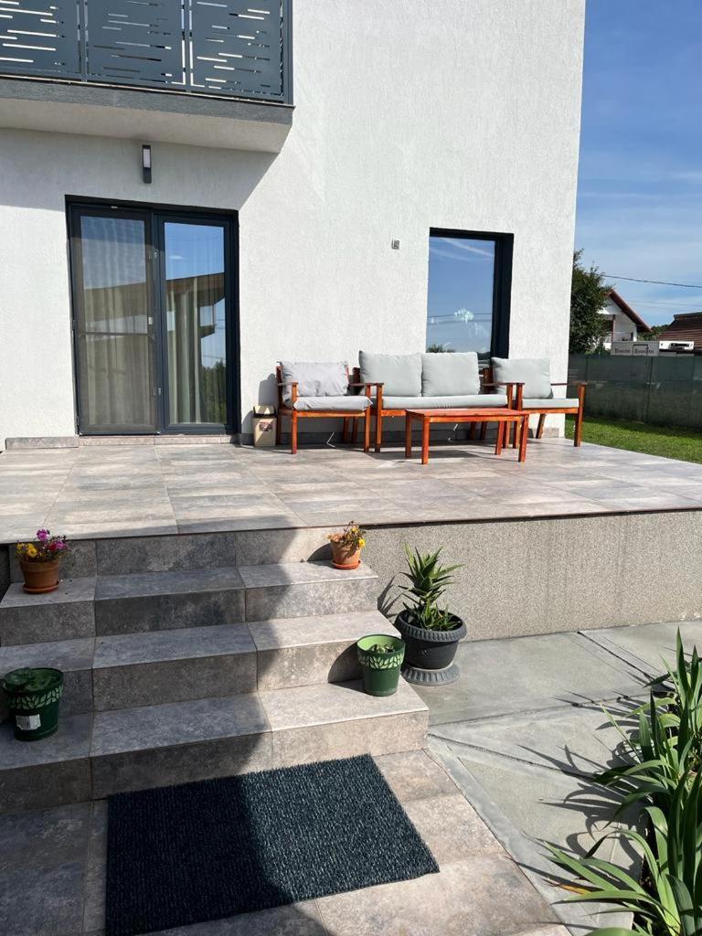 Mimi House Villa Baia de Fier Ngoại thất bức ảnh